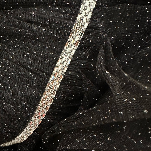 Absolutely stunning plus size 18 Mac Duggal bling tulle evening gown.  BNWT - Picture 6 of 9